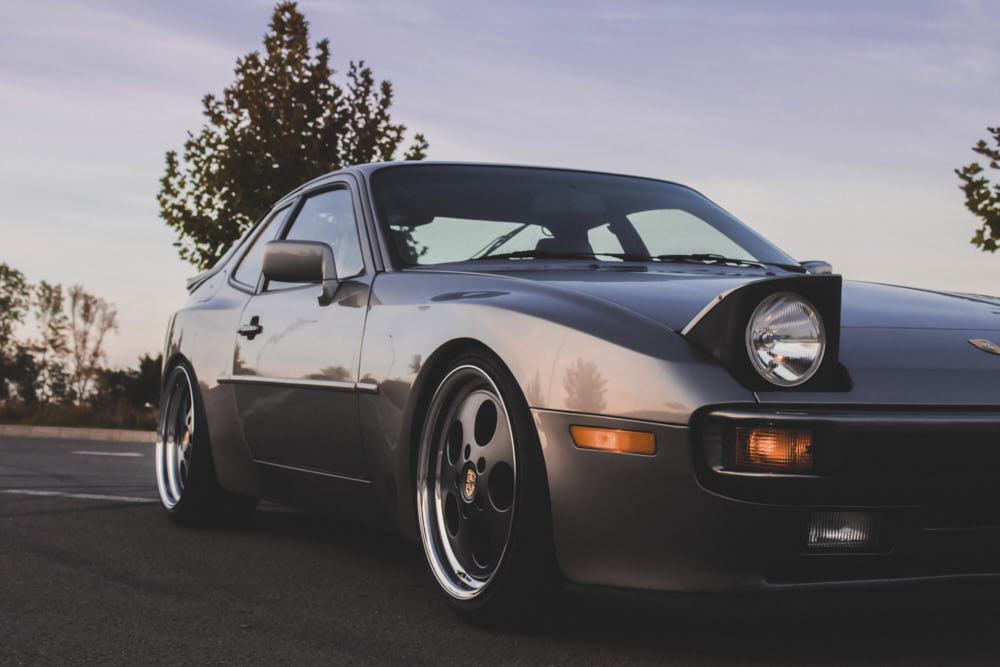 Porsche 944