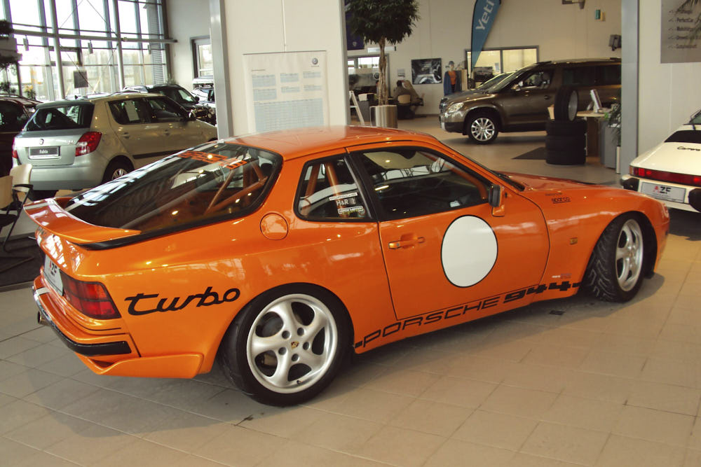 Porsche 944 Turbo Motorsport Le Mans Cup