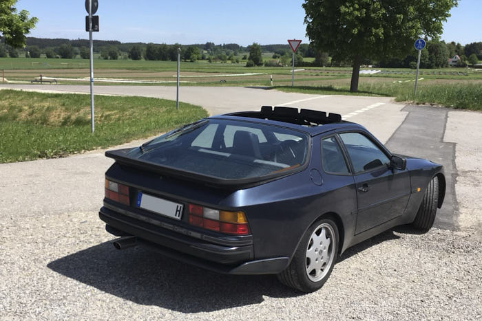 Porsche 944S Heckansicht